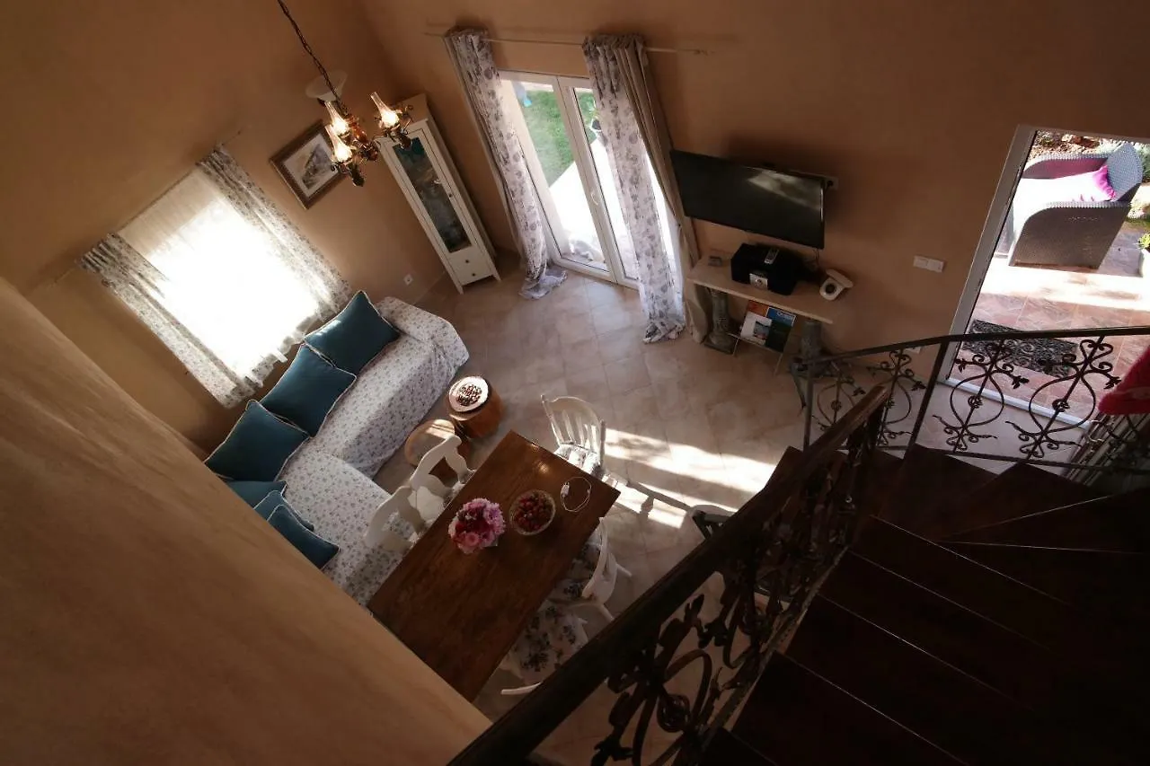 Villa Aurora Loborika